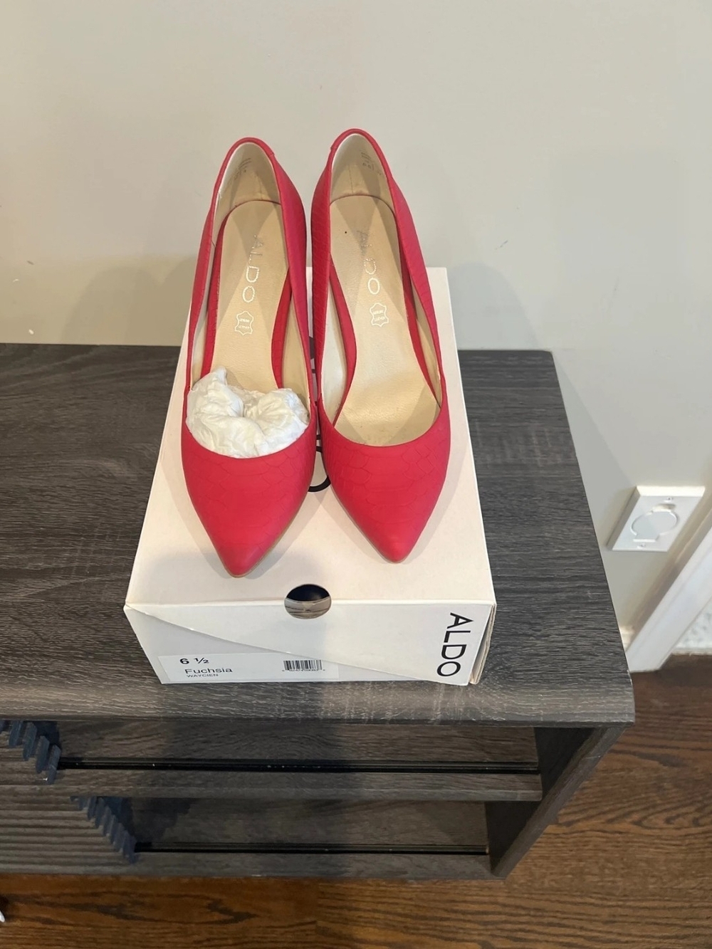 ALDO Women's Bright Fuchsia Pointed-Toe Pumps US 6.5